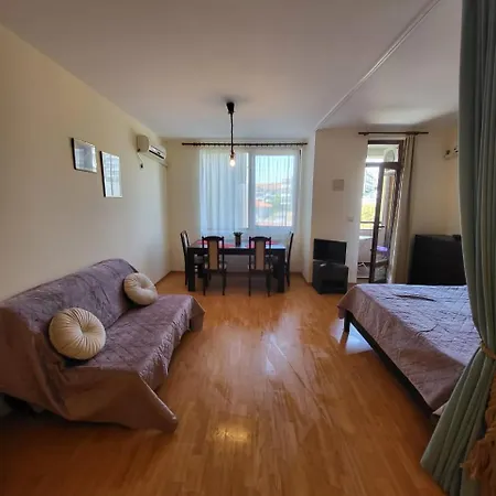 Garden Of Eden Apartament *